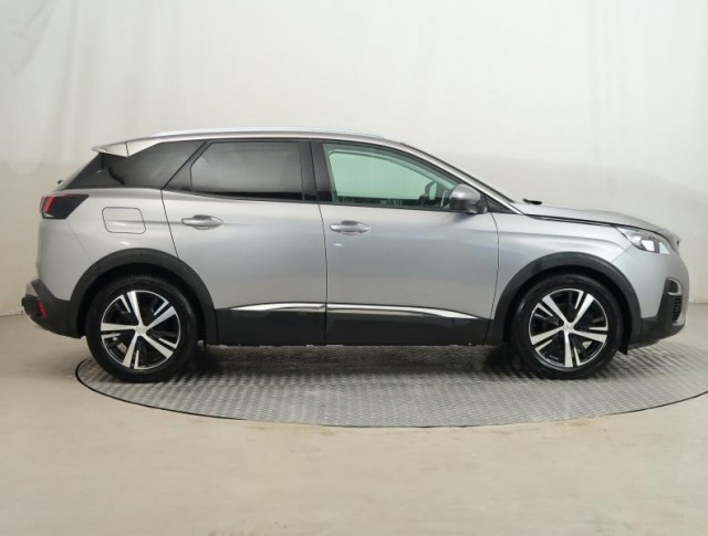 Peugeot 3008  2.0 BlueHDi Allure Pack