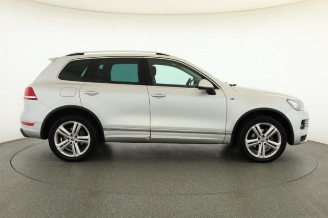 Volkswagen Touareg  3.0 TDI R-Line