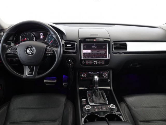 Volkswagen Touareg  3.0 TDI R-Line