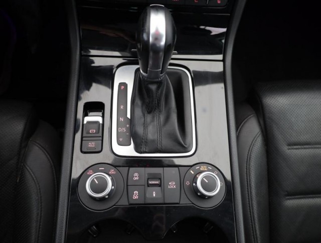 Volkswagen Touareg  3.0 TDI R-Line