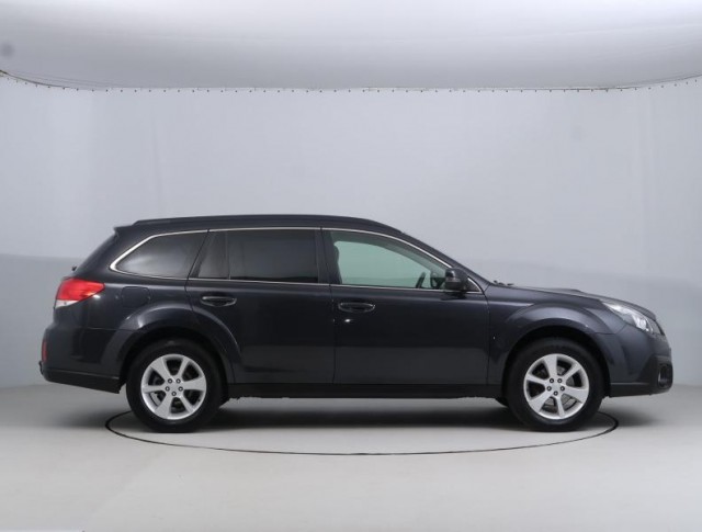 Subaru Outback  2.5 i 
