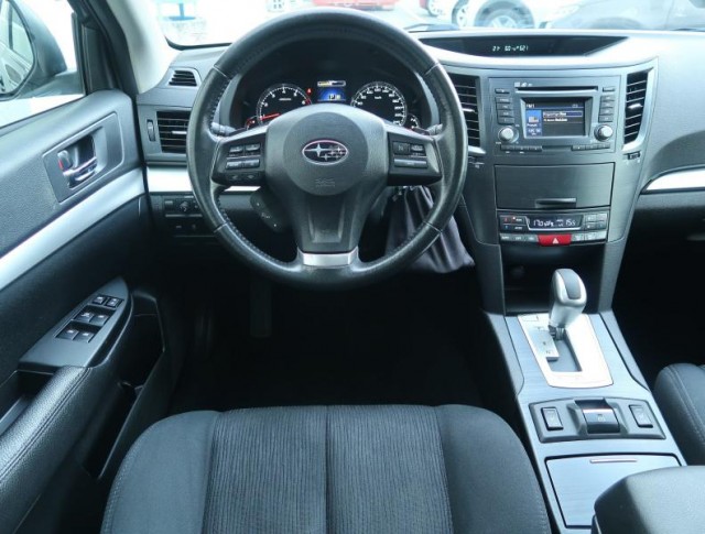 Subaru Outback  2.5 i 