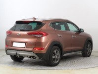 Hyundai Tucson  2.0 CRDi 