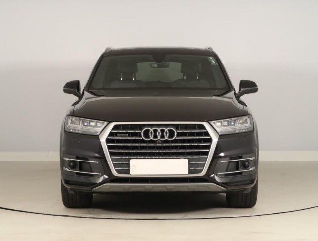 Audi Q7  3.0 TDI S-Line