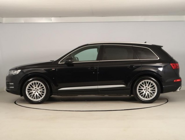 Audi Q7  3.0 TDI S-Line