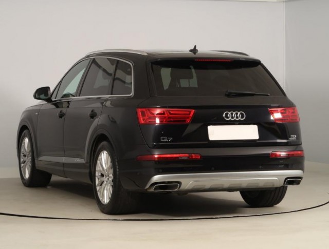 Audi Q7  3.0 TDI S-Line