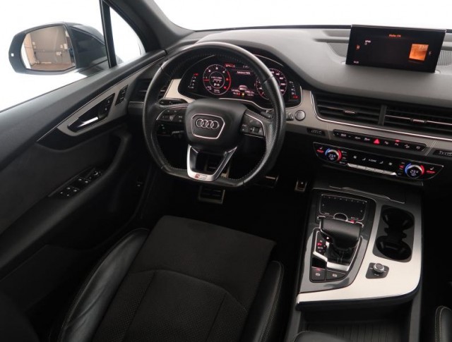 Audi Q7  3.0 TDI S-Line