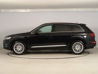 Audi Q7  3.0 TDI S-Line