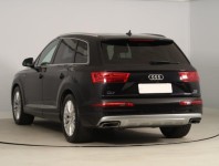 Audi Q7  3.0 TDI S-Line