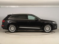 Audi Q7  3.0 TDI S-Line