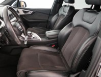 Audi Q7  3.0 TDI S-Line
