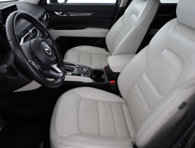Mazda CX-5  2.5 Skyactiv-G Revolution TOP