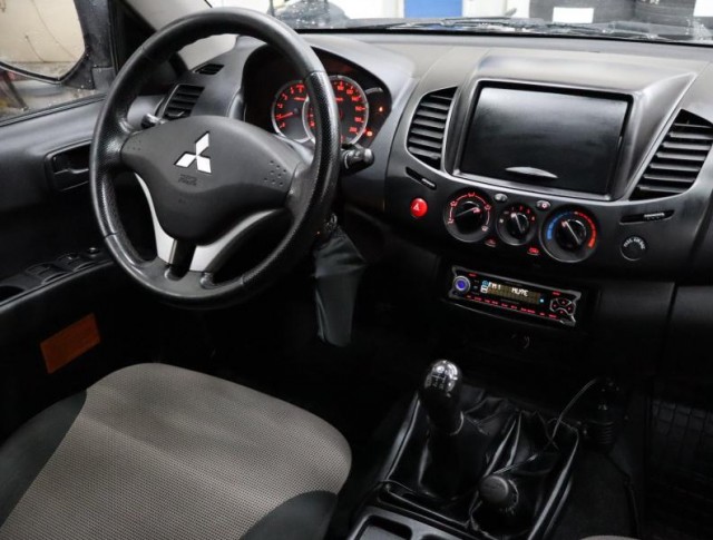 Mitsubishi L200  2.5 DI-D 