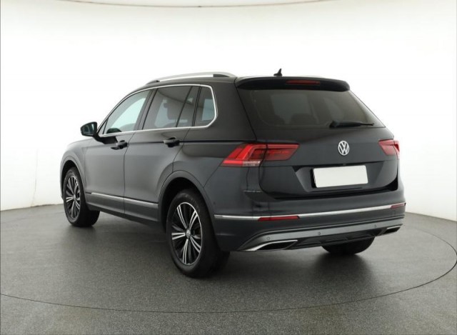 Volkswagen Tiguan  2.0 TSI Highline