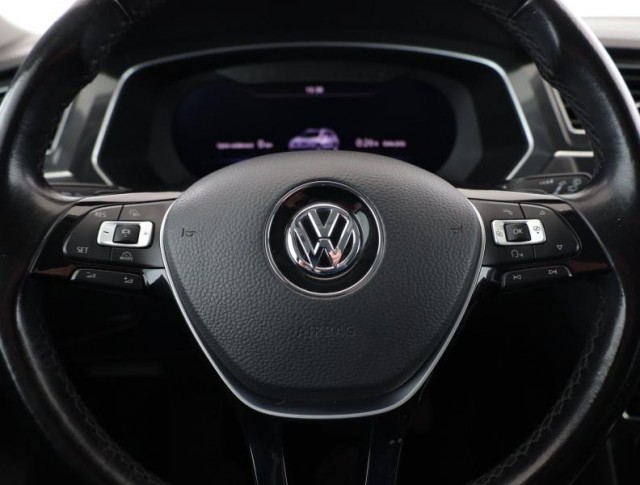 Volkswagen Tiguan  2.0 TSI Highline