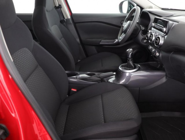 Nissan Juke  1.0 DIG-T 