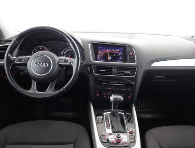 Audi Q5  2.0 TDI 