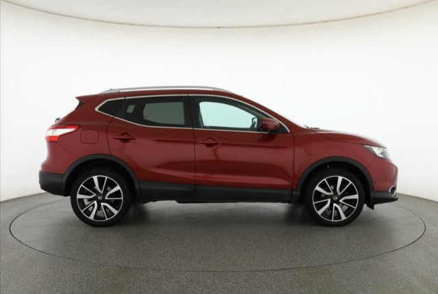 Nissan Qashqai  1.2 DIG-T 