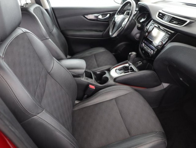 Nissan Qashqai  1.2 DIG-T 