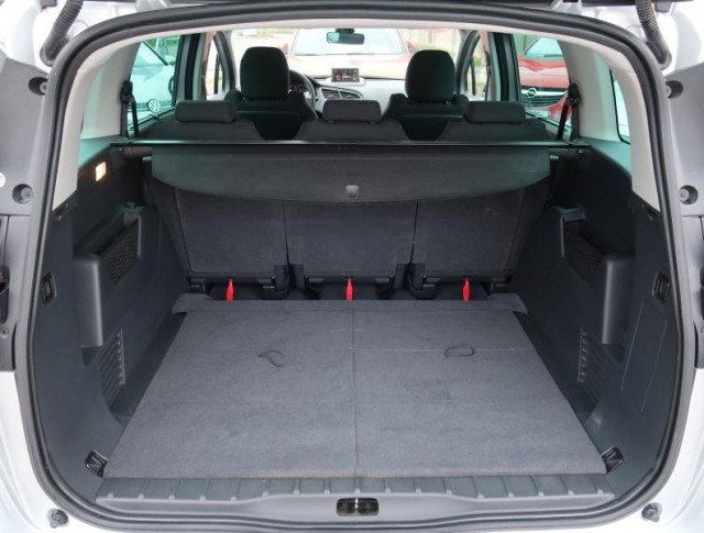 Peugeot 5008  1.6 BlueHDi 