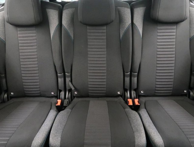 Peugeot 5008  1.5 BlueHDi 