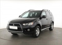Mitsubishi Outlander  2.2 DI-D Instyle