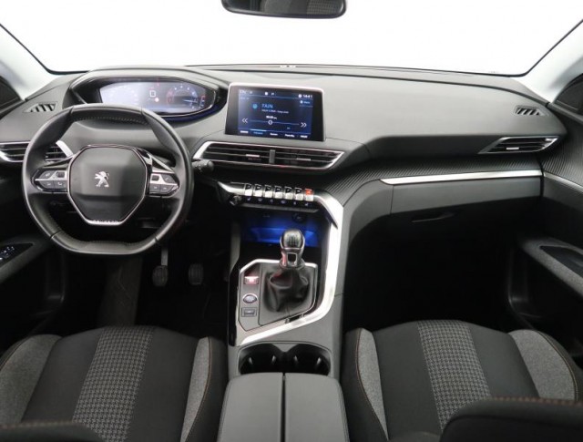 Peugeot 5008  PureTech 130 