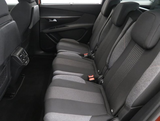 Peugeot 5008  PureTech 130 