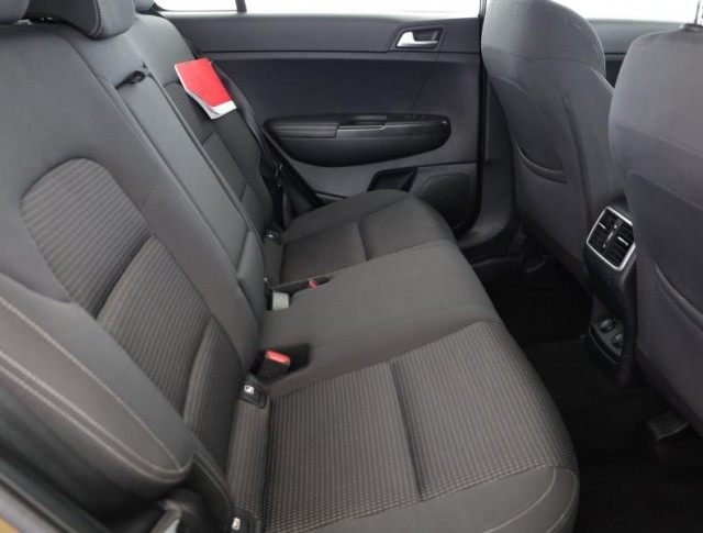 Kia Sportage  2.0 CRDi 