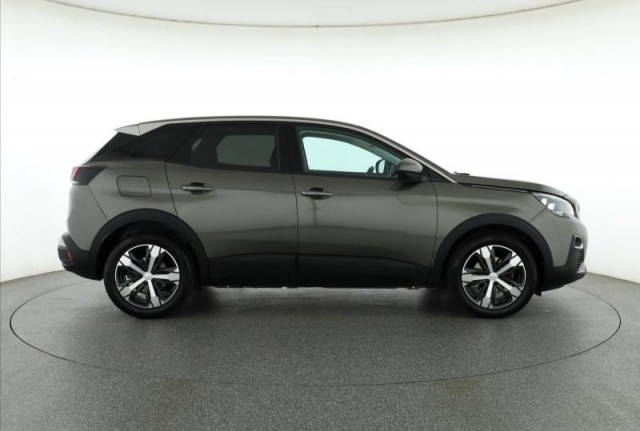 Peugeot 3008  1.5 BlueHDi 