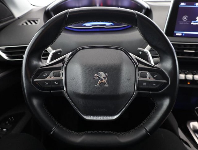 Peugeot 3008  1.5 BlueHDi 