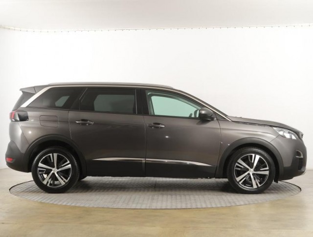 Peugeot 5008  PureTech 130 Allure