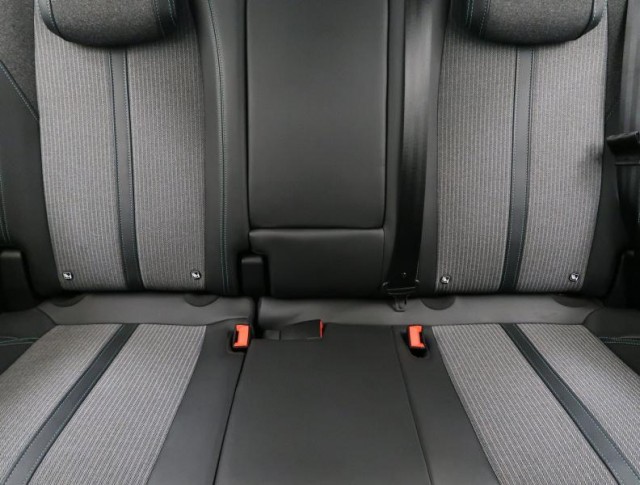 Peugeot 3008  1.5 BlueHDi 