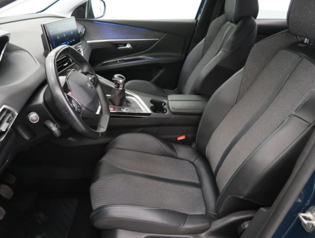 Peugeot 3008  1.5 BlueHDi 