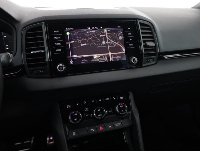 Škoda Karoq  1.5 TSI Sportline