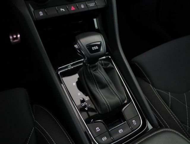 Škoda Karoq  1.5 TSI Sportline