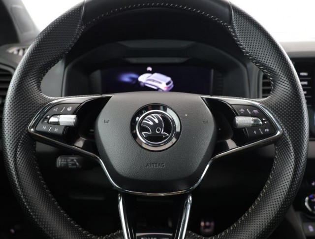 Škoda Karoq  1.5 TSI Sportline