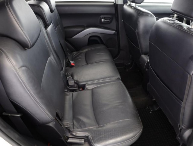 Peugeot 4007  2.2 HDI 