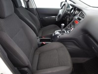 Peugeot 5008  1.6 HDi 