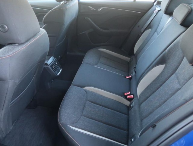 Škoda Kamiq  1.0 TSI Style Plus