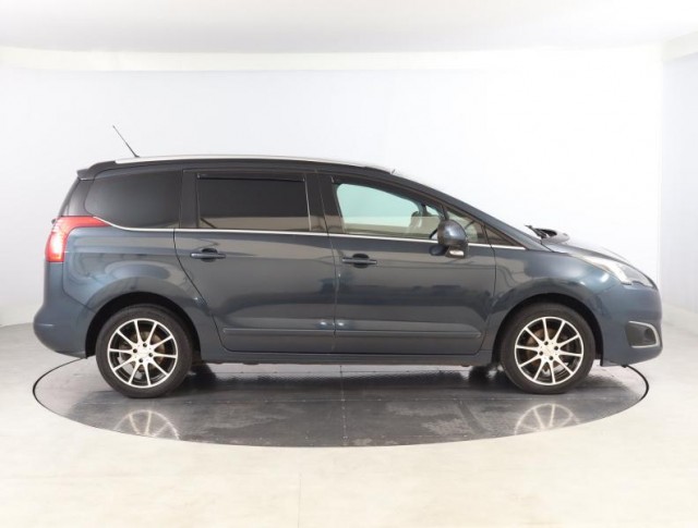 Peugeot 5008  1.6 HDi Active