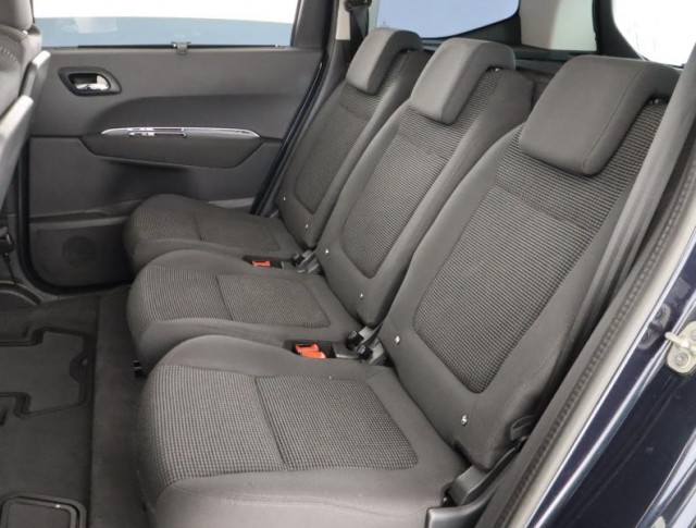 Peugeot 5008  1.6 HDi Active