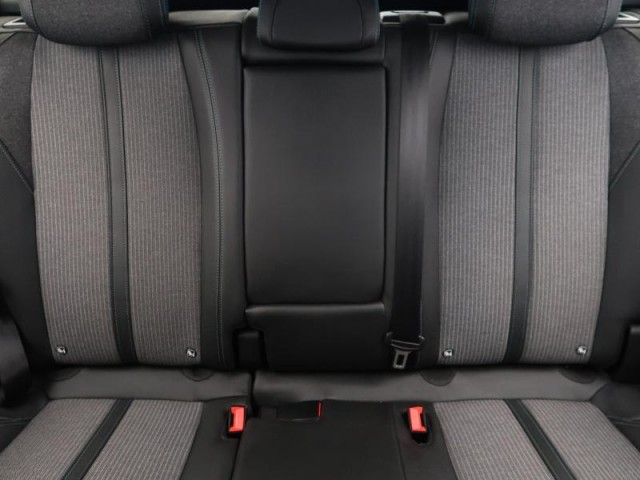 Peugeot 3008  1.5 BlueHDi 