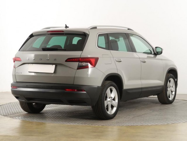 Škoda Karoq  1.0 TSI 