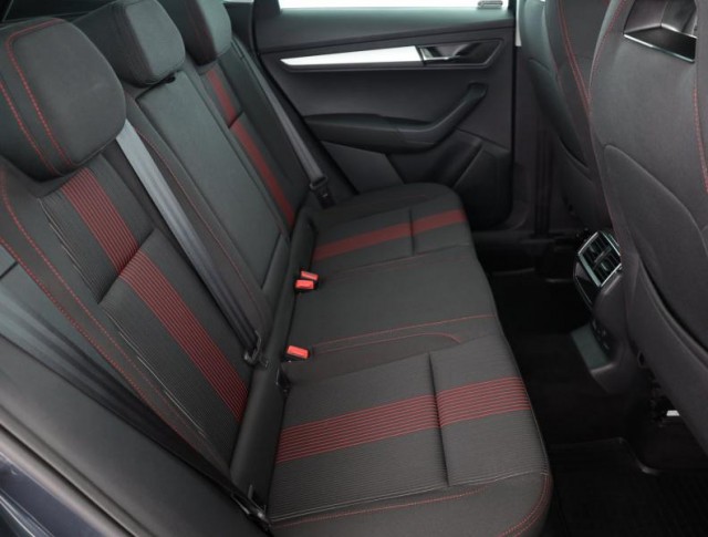 Škoda Karoq  1.5 TSI 