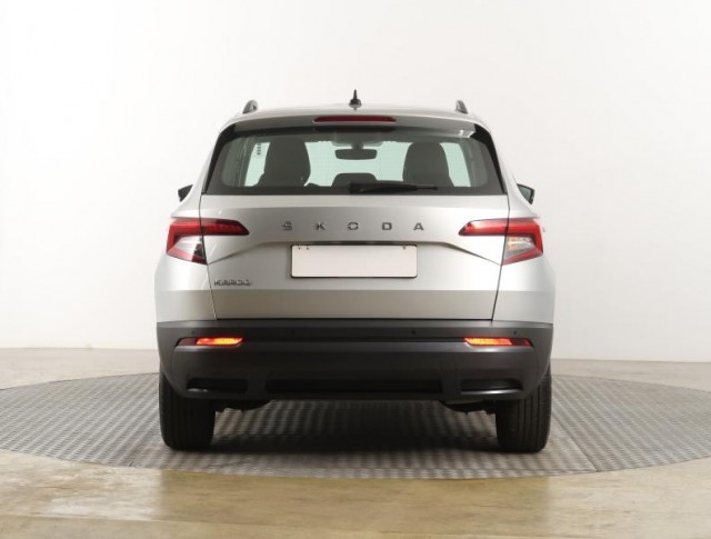 Škoda Karoq  1.0 TSI JOY