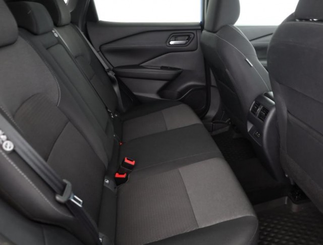 Nissan Qashqai  1.3 DIG-T MHEV N-Connecta