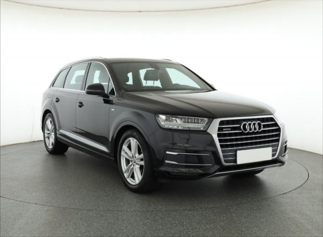 Audi Q7  3.0 TDI 
