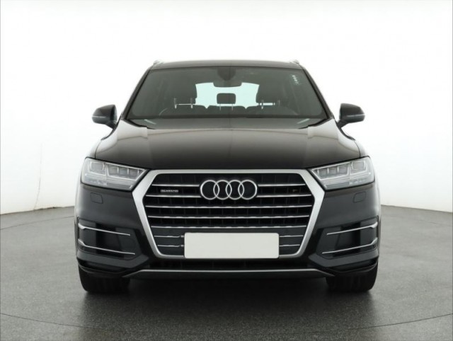 Audi Q7  3.0 TDI 