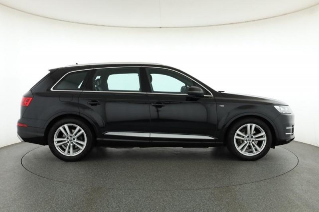 Audi Q7  3.0 TDI 